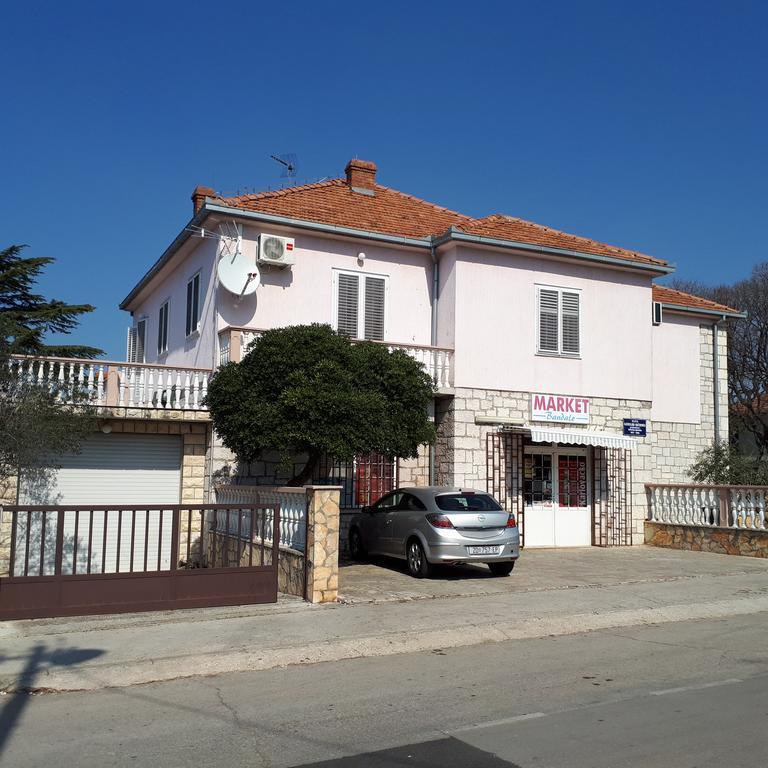 Apartment & Room'S Anni Zadar Exterior foto